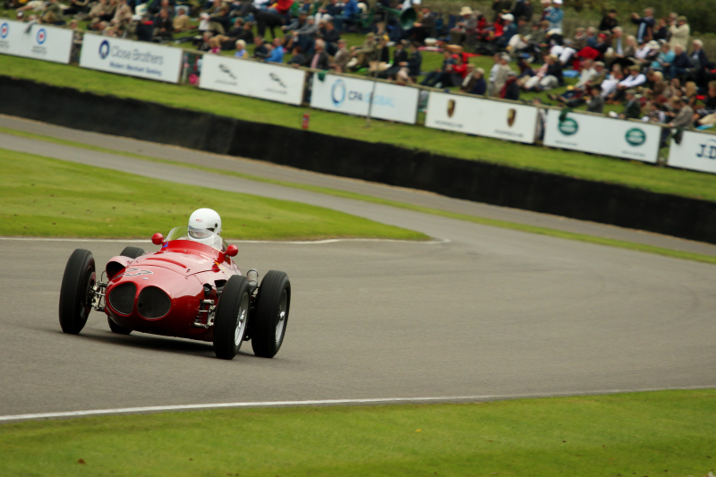 Illustration for article titled The Vintage Racing At The Goodwood Revival Is Simply The Best